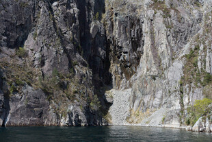 壮丽峡湾山水景观