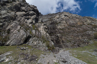 壮丽山间岩石景观