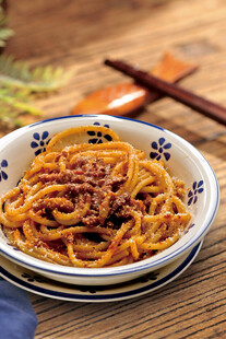 肉酱拌面