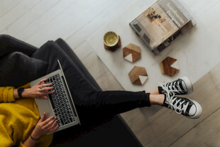 舒适居家办公场景