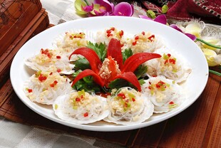 蒜茸粉丝蒸扇贝