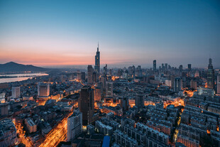 破晓时分的金陵城