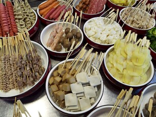 丰富多样的美味街头串串