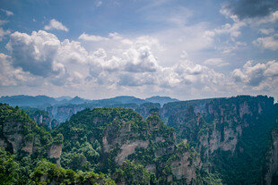 壮丽山峦云海景观