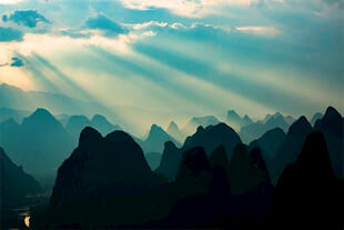 奇峰怪石