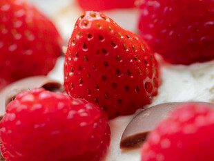 美味草莓甜点特写