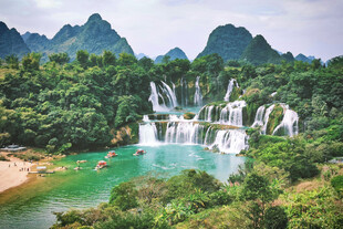 德天瀑布壮美山水景观