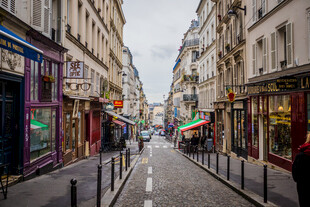 巴黎街头的多彩商铺景观