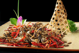 香辣美味爆炒田螺