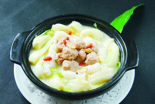 浓汤肉丸娃娃菜