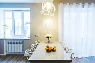 简约明亮的温馨餐厅空间