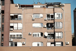 老旧居民楼外观景象