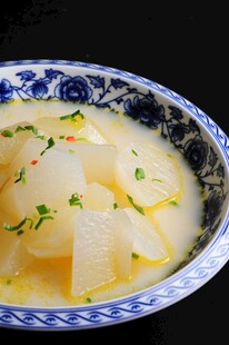 鸡汤萝卜