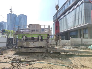 城市工地现场施工场景