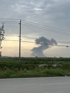 田野上空的奇特积雨云