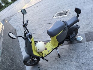 时尚轻便电动车