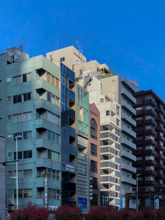 城市中错落的现代建筑群