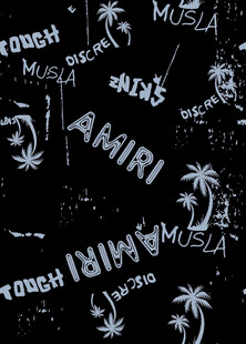 黑色背景潮流印花图案