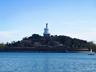北海公园白塔