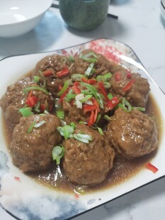 美味红烧狮子头