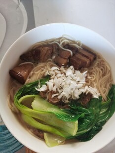 美味香菇青菜肉丝面
