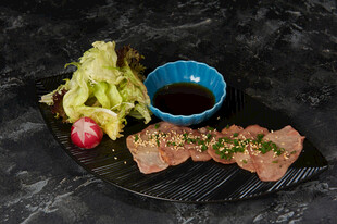 仙台名物烤牛舌