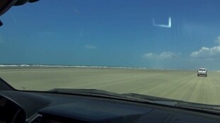 公路驾车视野开阔风景