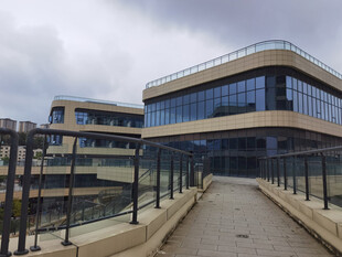 现代风格办公建筑外观