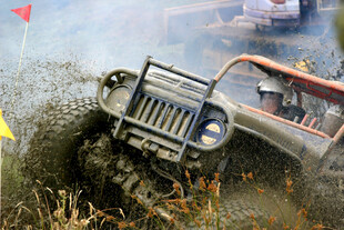 越野吉普泥潭激情驰骋