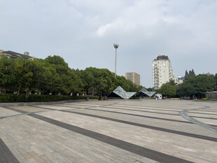 城市广场开阔景观