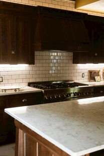 现代风格厨房岛台设计