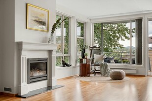 现代简约风明亮客厅一角