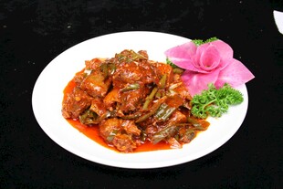 美味糖醋排骨摆盘精致