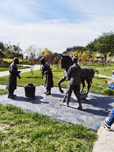 户外骏马雕塑景观