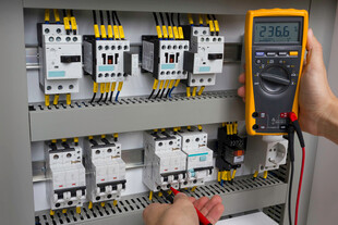 电工检测配电箱电气元件