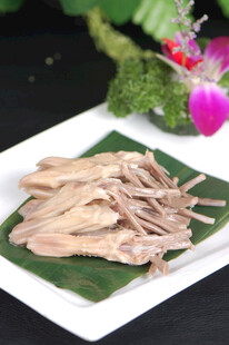 盘中美味鸭舌