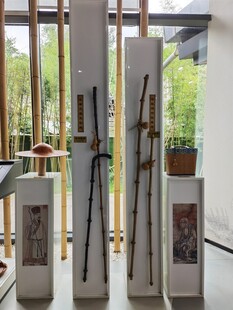 现代室内装饰的简约展示台