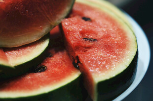 新鲜切片西瓜诱人呈现