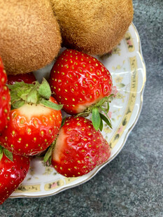 草莓与面包的美味组合