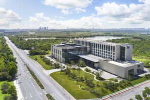 现代化办公建筑俯瞰景观