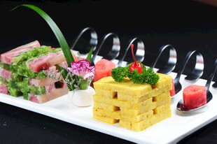 精致摆盘的美味创意菜肴