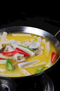 鲜香浓郁的特色菌菇汤锅