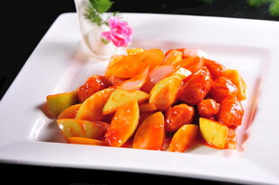 蜜桃咕噜肉美食摆盘