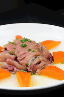 凉拌猪肚摆盘精致