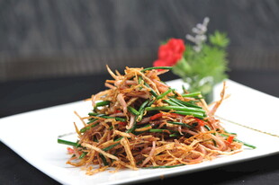 美味凉拌菜色彩诱人