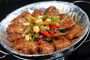 锡纸牛肉锅鲜香诱人