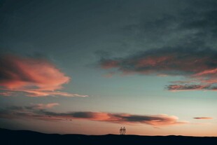 日落时分的绚丽天空