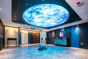 梦幻星空主题室内空间