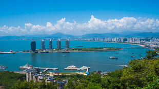 海滨城市美丽风光俯瞰