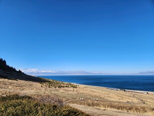 海边旷野的开阔风景